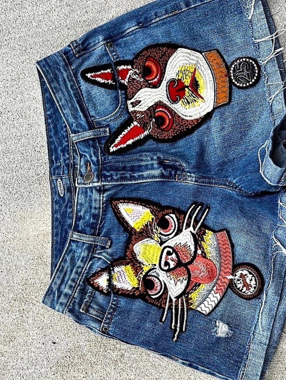 Old Navy sz4 Embroidered Denim Jean Shorts in Blue Unique Festival